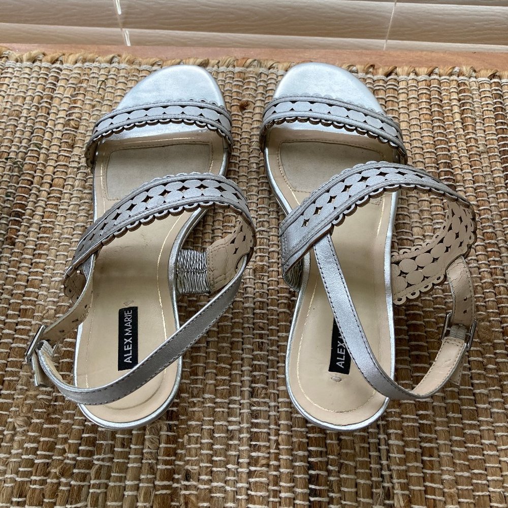 Alex Marie Silver Wedge Sandal 9.5M - Picture 4 of 11